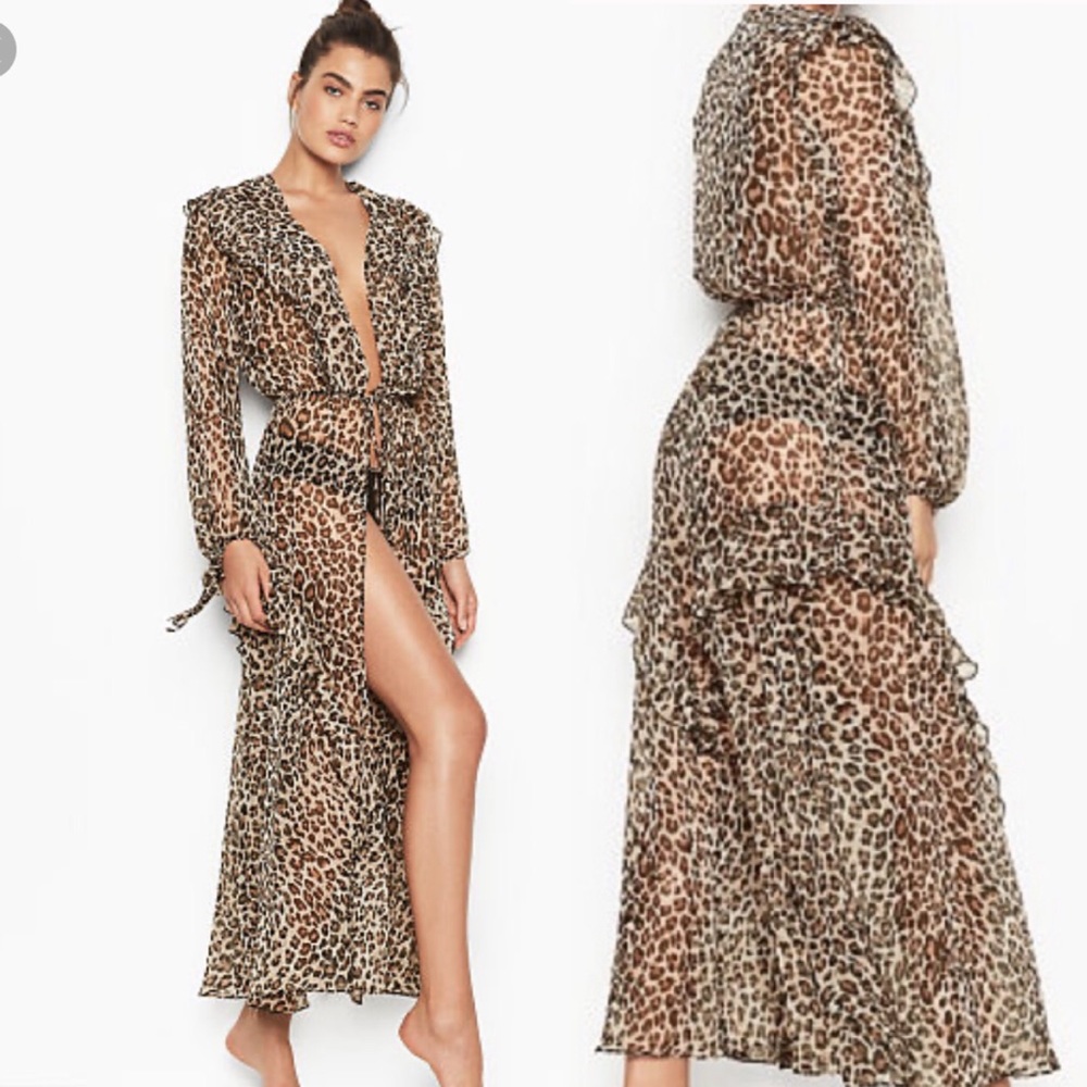 ✨SALE✨ VICTORIA’S SECRET Plunge Ruffle Robe - Picture 2 of 8